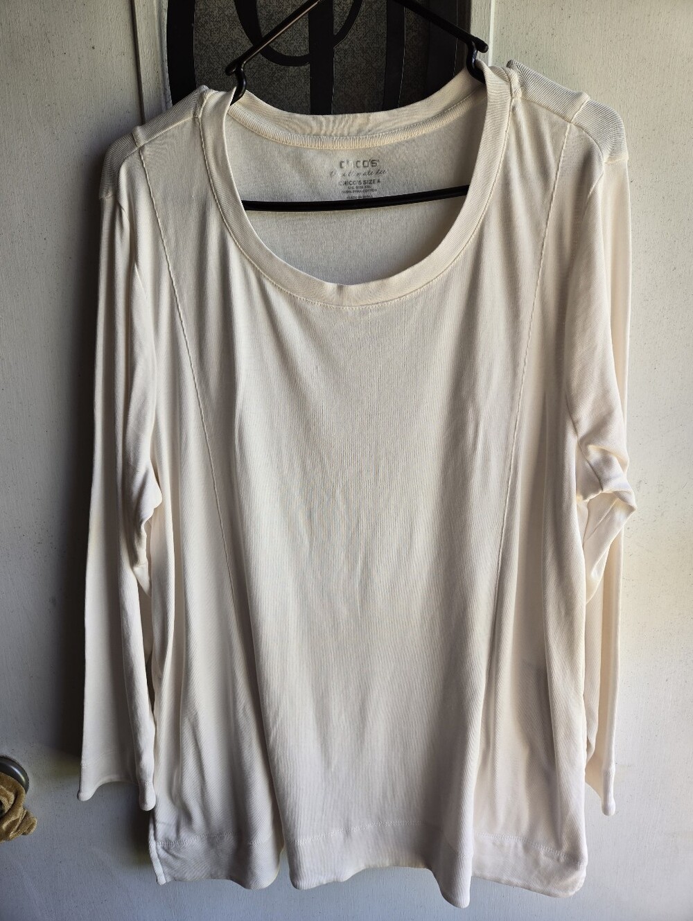 Chicos Ultimate Tee Cream Long-Sleeve Scoop Neck W/Pockets EUC